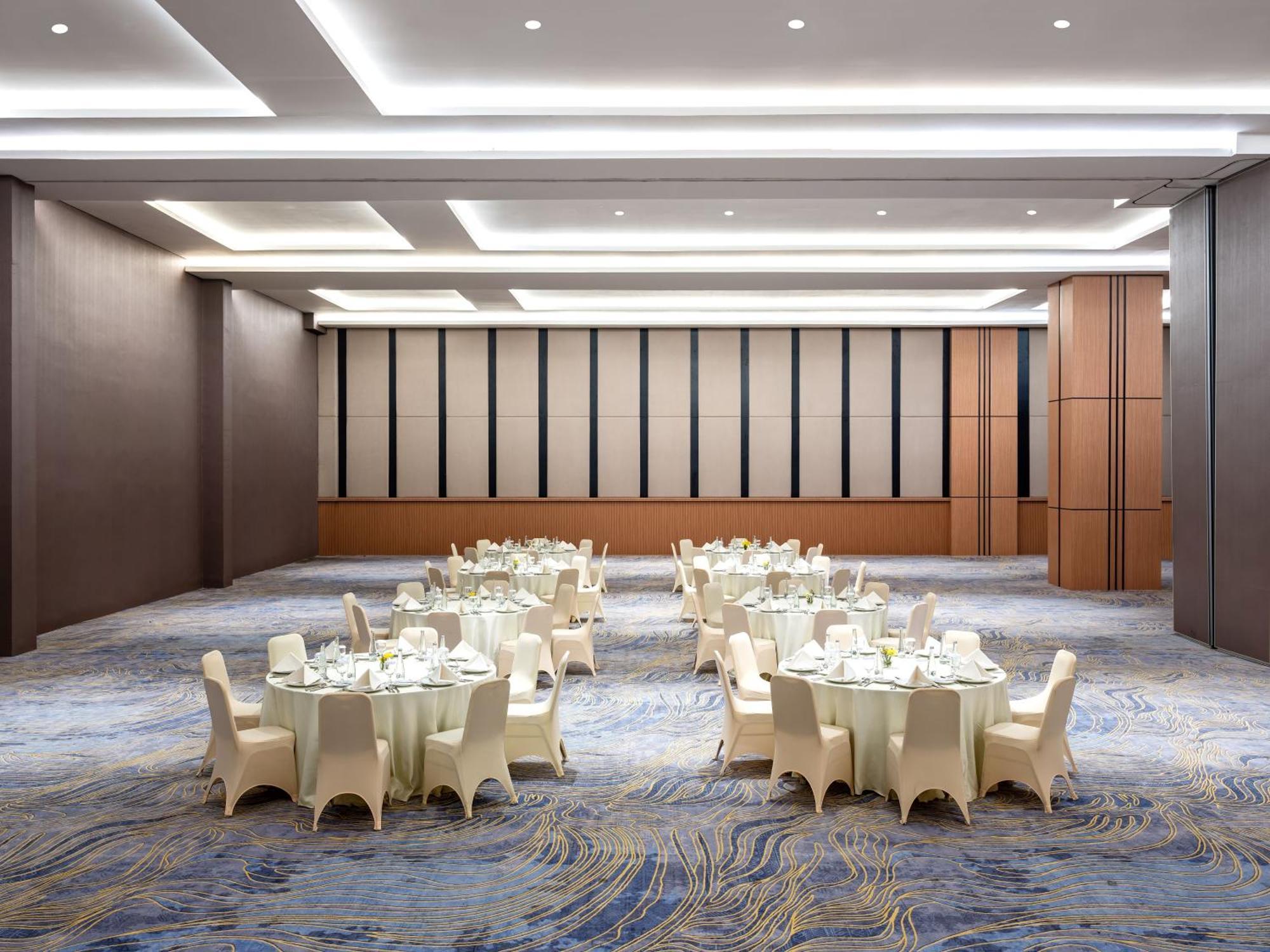Hotel Santika Blitar Exterior photo
