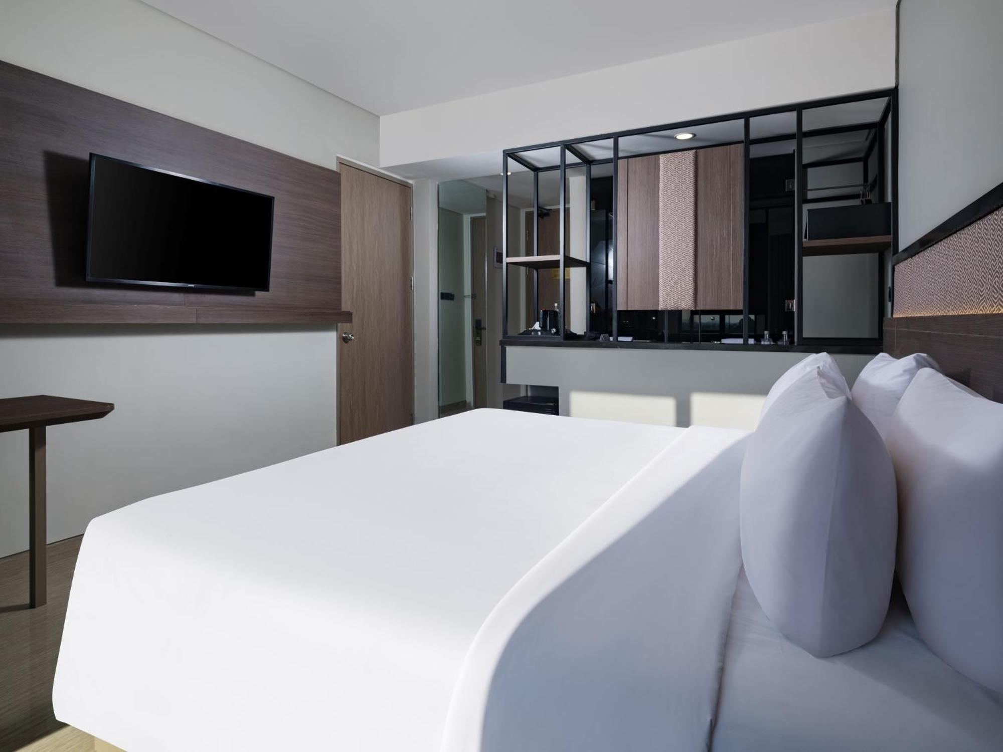 Hotel Santika Blitar Exterior photo
